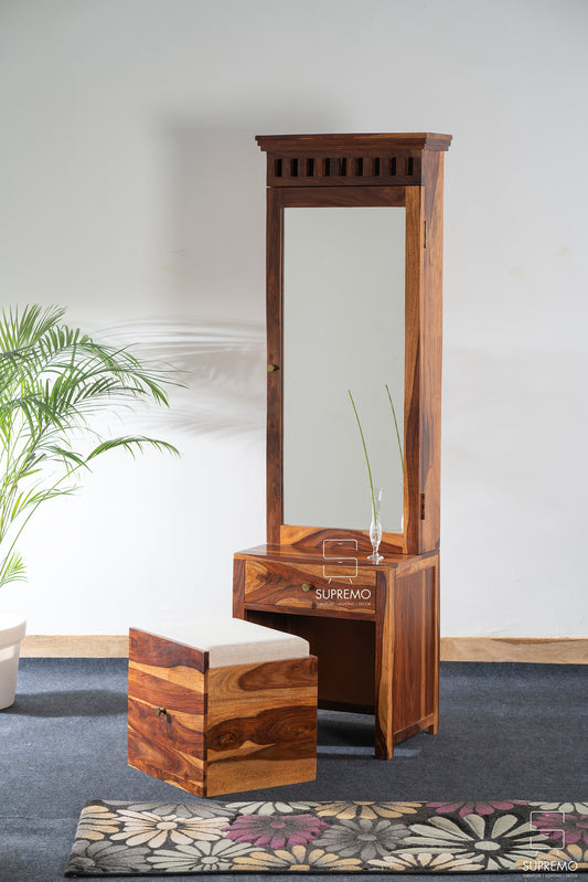 Antique Alcove Dressing Table